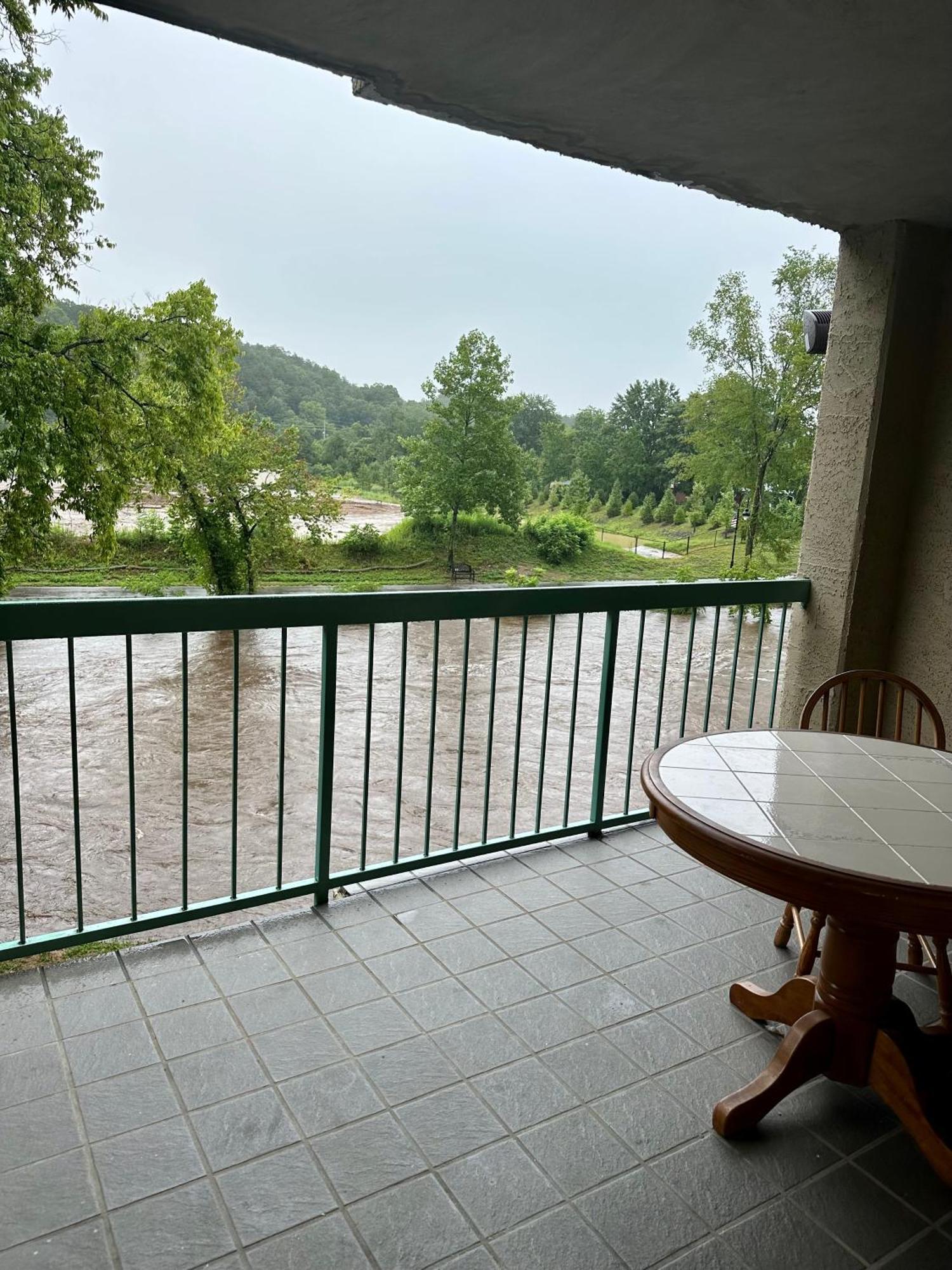 River Place Condos #610 3Bd Пиджен Фордж Екстериор снимка